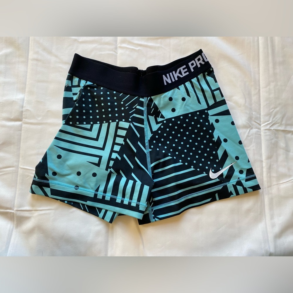 NIKE PRO 3-in Spandex (Size S)